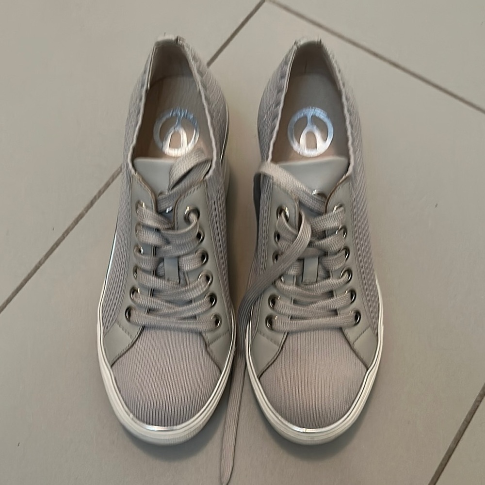 Stylish Gray Platform Sneakers